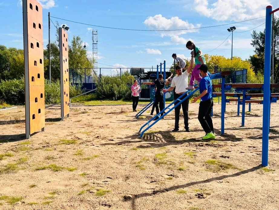 В селе Елабуга открыли современную спортивную площадку