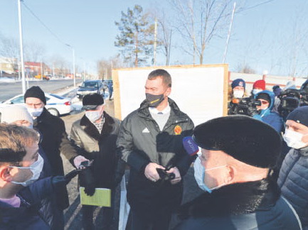 В Хабаровске успели с ремонтом дороги на улице Шелеста