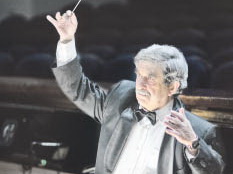 Поздравим дирижёра!