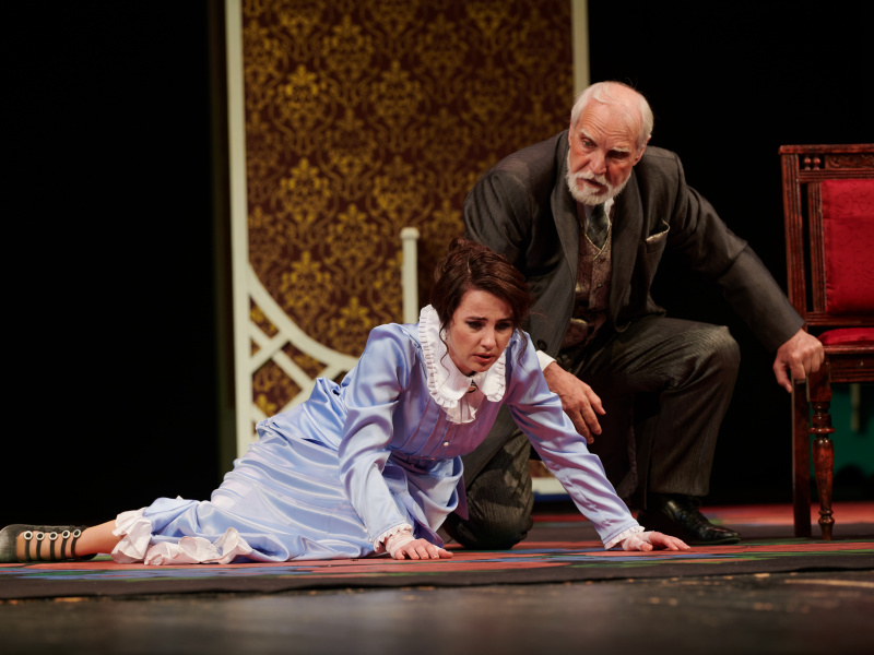 Евгений Путивец: «Сцена лечит»