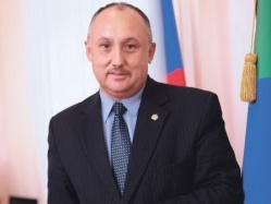Куда же нам без новоселий!