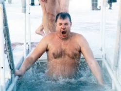 Если в прорубь, то с головой!