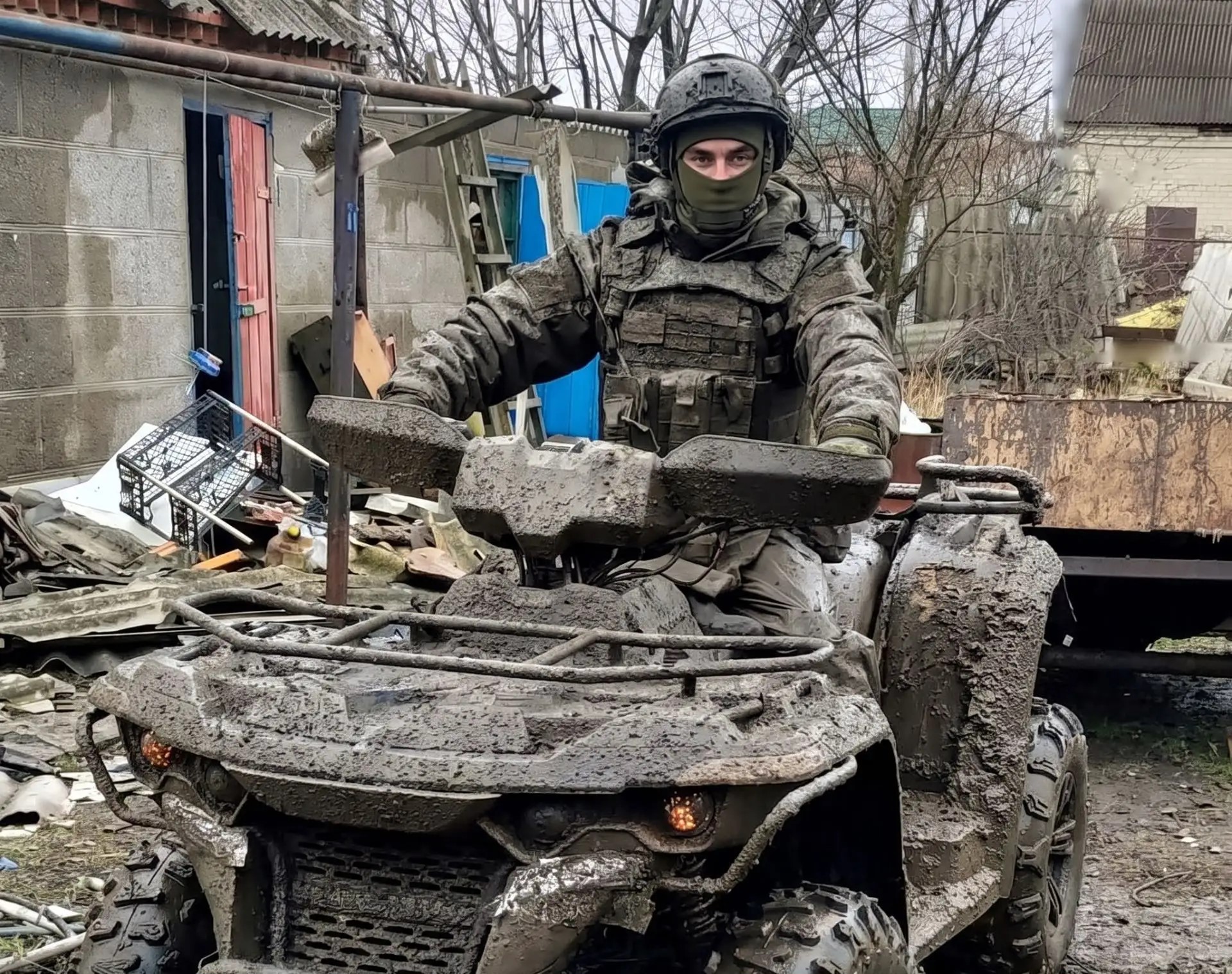 Боец из Хабаровского края награжден медалями за мужество в зоне СВО