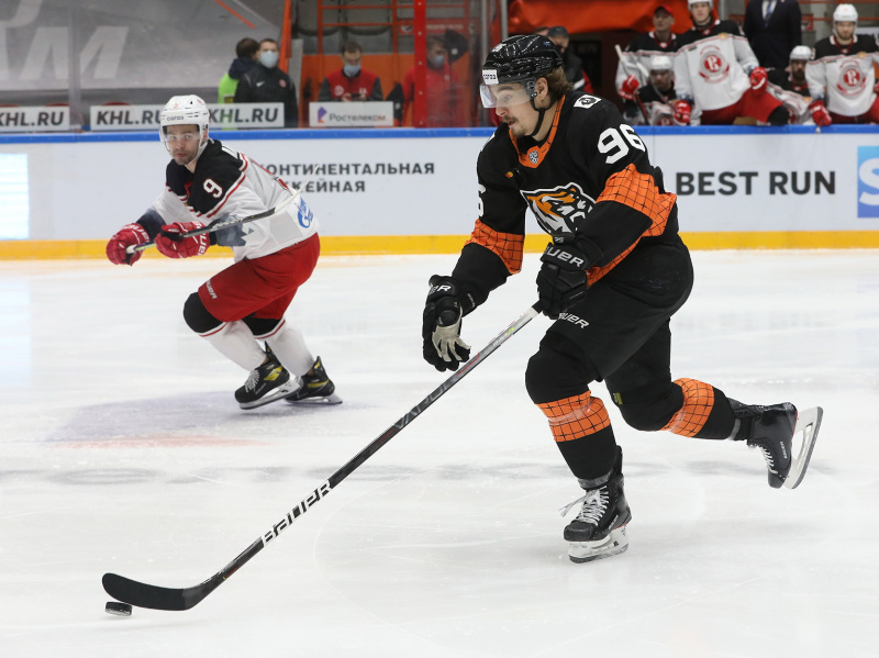 «Амур» доигрался до зоны плей-офф