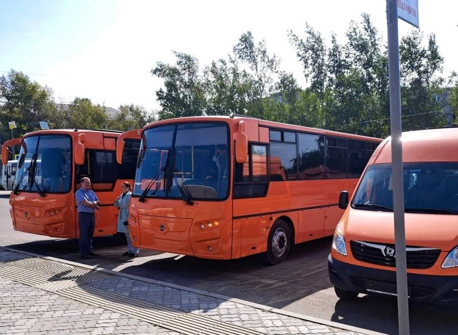 Дмитрий Демешин увеличил субсидию на покупку автобусов для семи районов края
