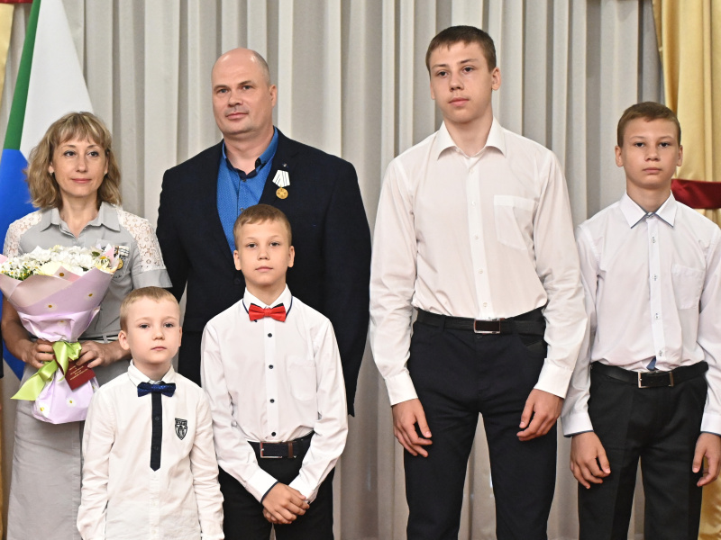 Семь я Алексея и Елены Хлонь из Хабаровска