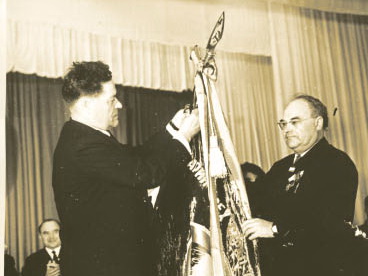 А Брежнева встречал Бронников