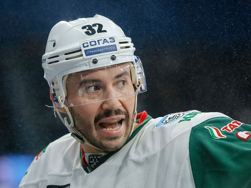 «Амур» полнился  звёздным игроком