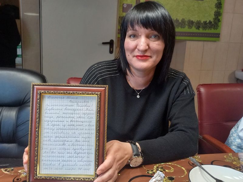 Бурёнки хотят делать Швейцарский сыр 