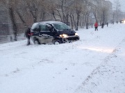 Только самые отчаянные автомобилисты решили сегодня оседлать своих железных коней