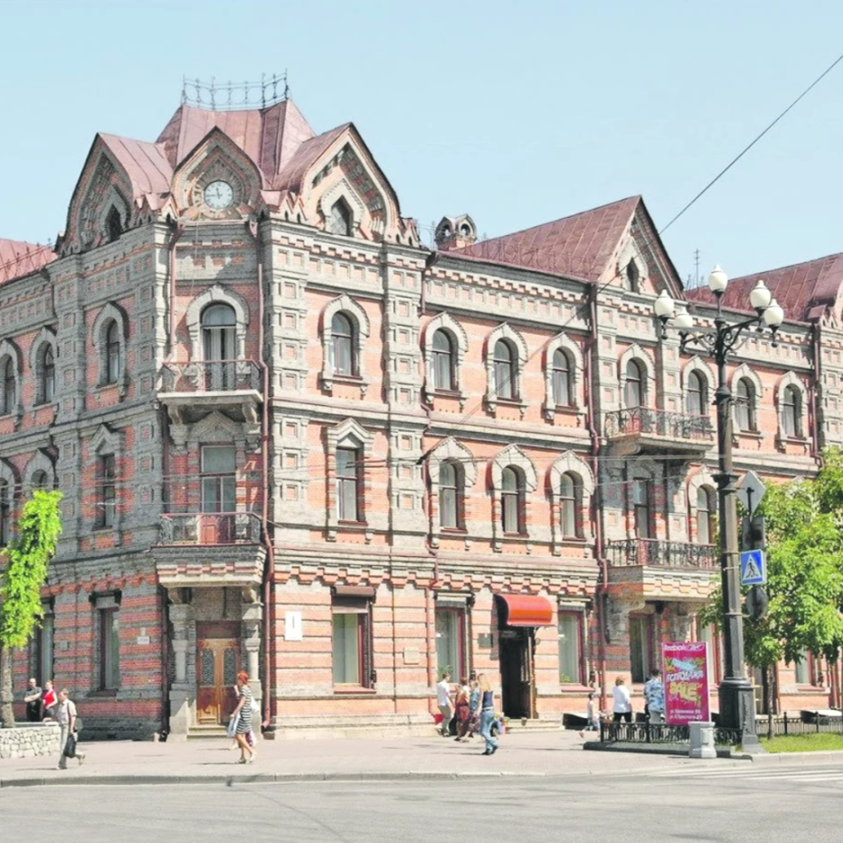 Книжный дворец с купеческим размахом