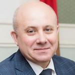 Хабаровск достойно завершает эти двенадцать месяцев, несмотря на трудности, связанные с пандемией коронавируса и паводками. 