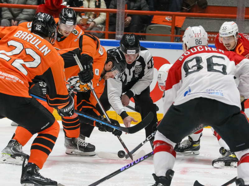 Потасовку устроили на… разминке