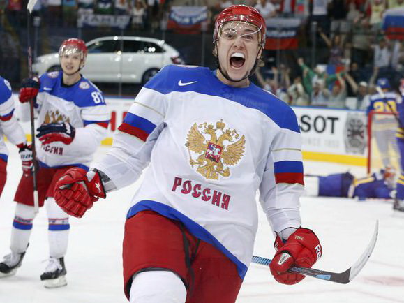 «Амур» обменял Плотникова на… пять игроков