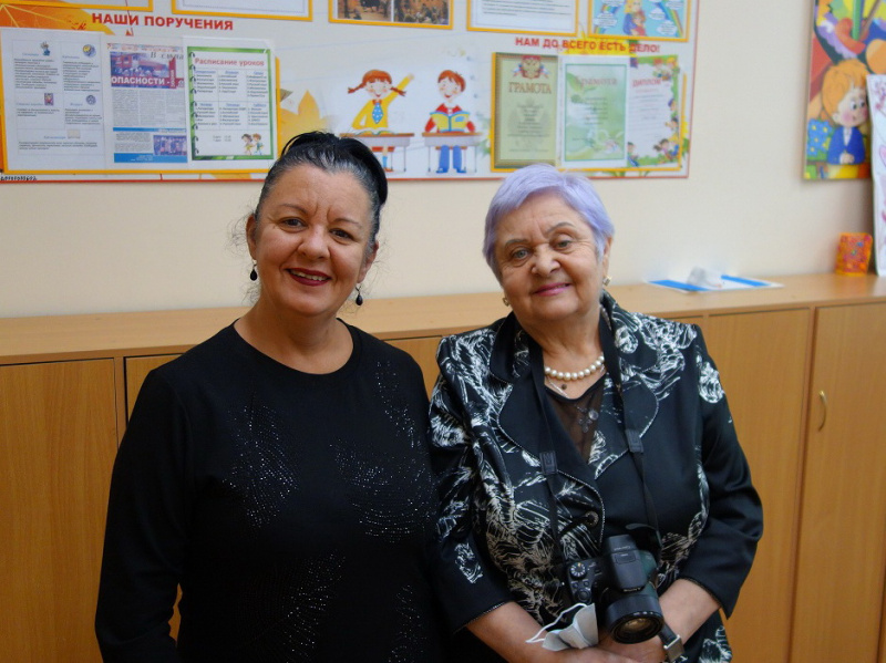 Елена мечтает услышать свой голос