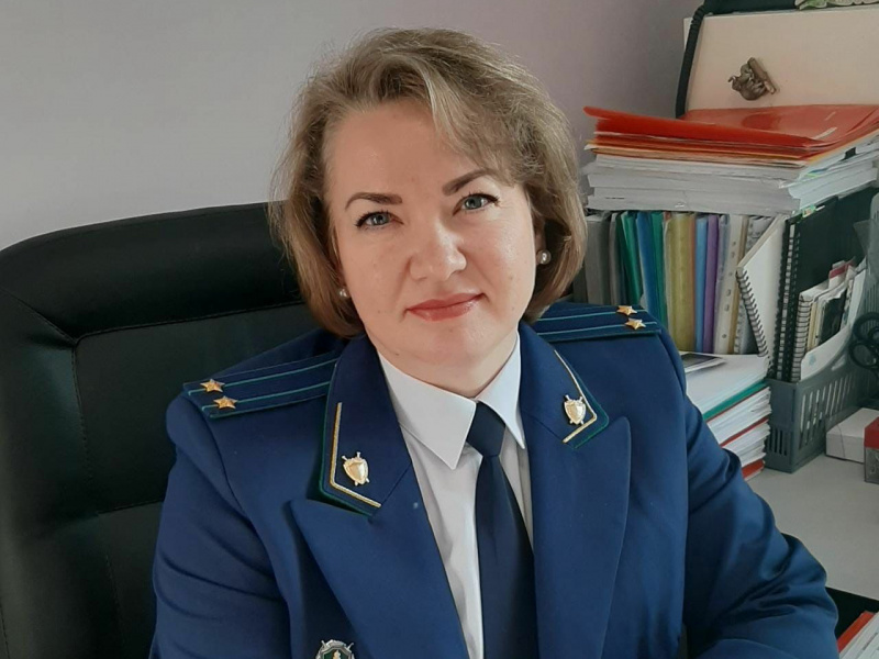 Суд восстановил на работе молодую маму