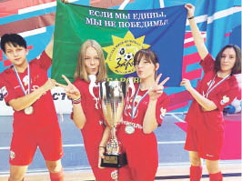 Мини девушкам к лицу