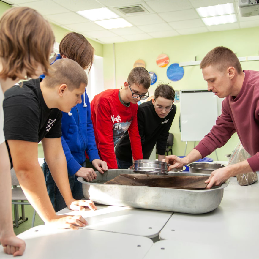 Cколько стоят детские путёвки в загородные лагеря