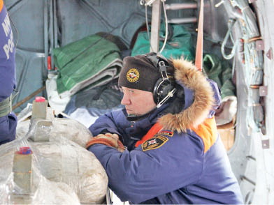 Ледовые заторы атаковали с воздуха