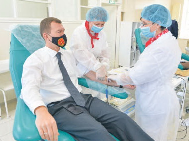 Михаил Дегтярёв поддержал доноров