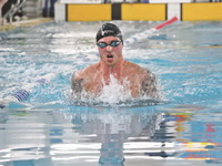 В звёздной компании не растерялись