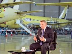 Зачем правительство расставляет кровати в чужой спальне