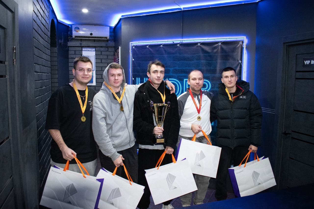 Виртуальная битва ДФО: геймеры из шести регионов сразились за Кубок Хабаровска