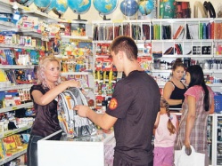 Давайте поможем собраться в школу