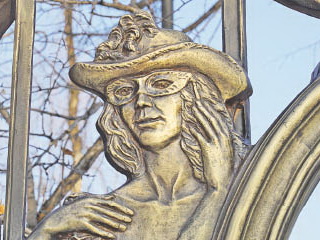 Театральный сквер в парке «Динамо»