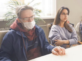 Студенты тоже среду формируют