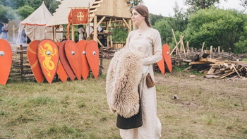 Средневековую ферму на «дальневосточном гектаре» воссоздают участники клуба исторической реконструкции 