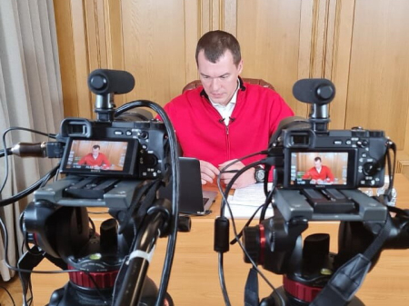 Михаил Дегтярёв провел прямой эфир в соцсетях