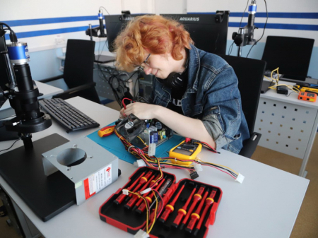 В Хабаровском колледже восемь новых мастерских