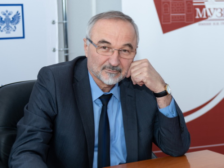 Хранитель истории