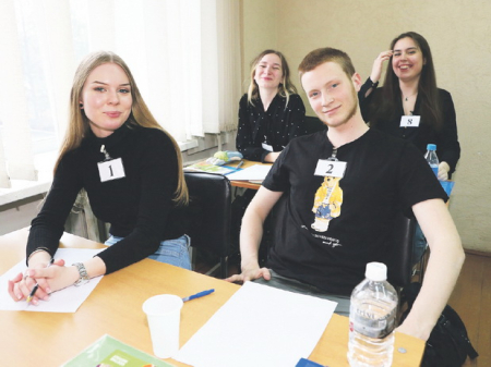 Ищут врачей, медсестер и строителей Работодатели, средств не жалея