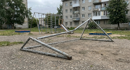 В Хабаровске футбольные ворота упали на ребенка – суд определил, кто виноват