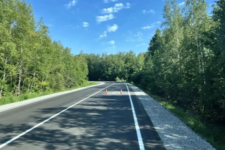 Дорогу к Петропавловке полностью заасфальтировали
