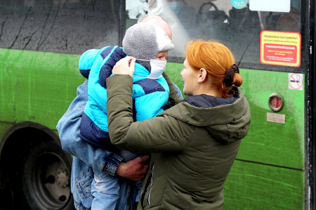 Семь тысяч масок раздали хабаровчанам