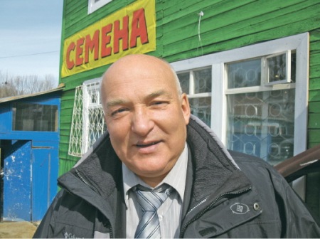 Садоводы даже после  наводнения землю не бросают 