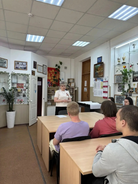 Живая нить поколений: урок памяти в ХПЭТ