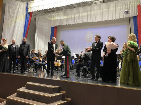 Артисты Мариинского театра выступили перед личным составом в Хабаровском крае